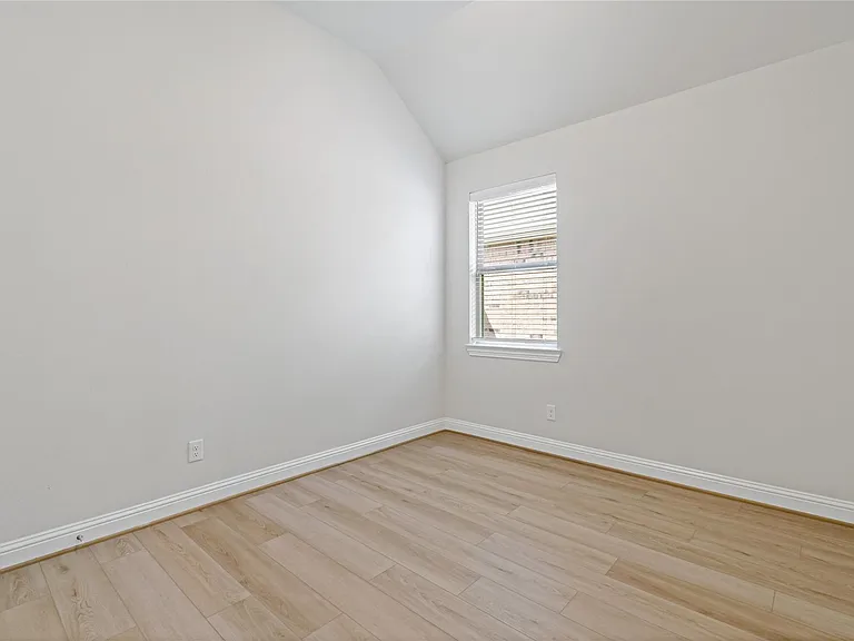 2131 Villa Flora Ln — Photo 17