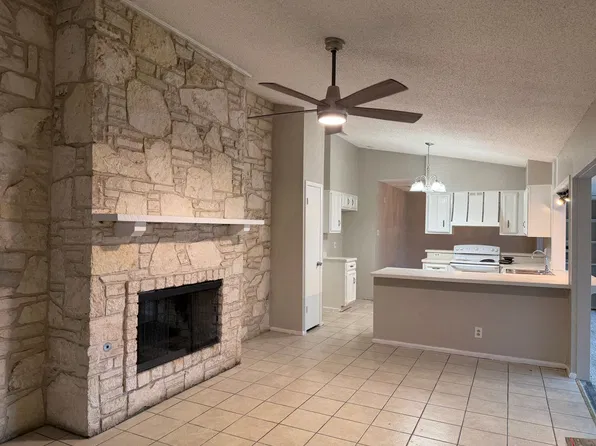 14123 Oak Ct, San Antonio, TX 78232