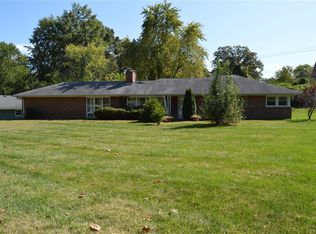 126 Stoneyside Ln, Saint Louis, MO 63132