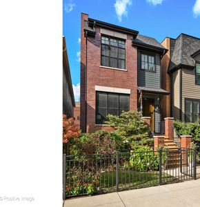 1712 W Fletcher St, Chicago, IL, 60657