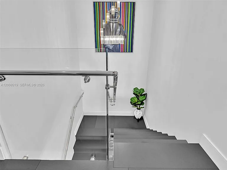 307 Holiday Dr — Photo 42