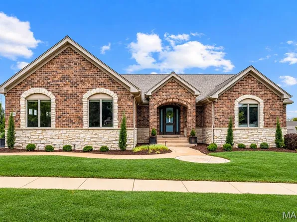 320 Wythe House Ct, Saint Louis, MO 63141