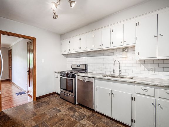 3rd image of 1356 Eastview Ave #B