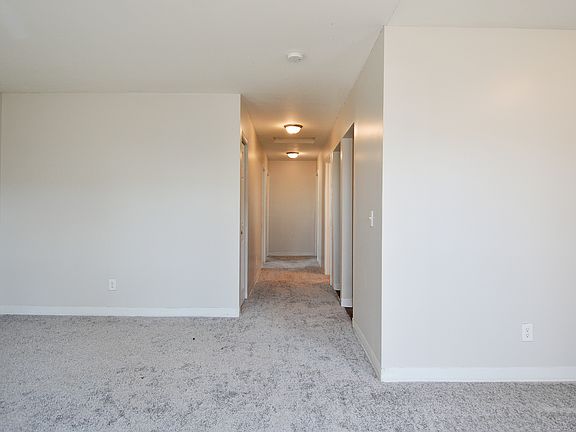 2nd image of 2041 N Dearborn St