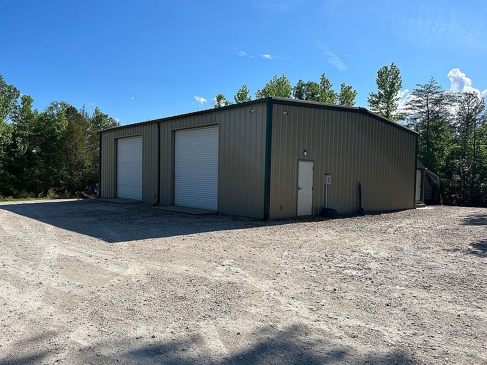 2nd image of 385 Burns Rd