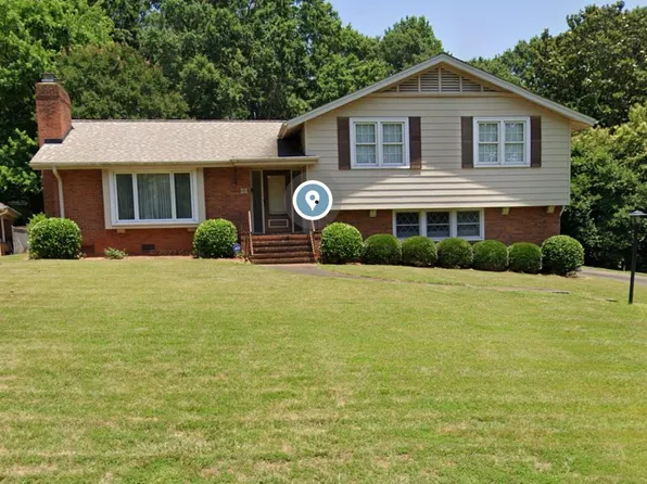 1410 Paddock Cir, Charlotte, NC 28209