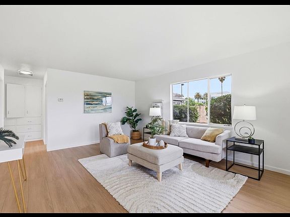 4th image of 1070 Arroyo Seco Dr