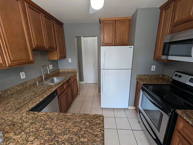 1699 Laguna St #201 — Photo 10