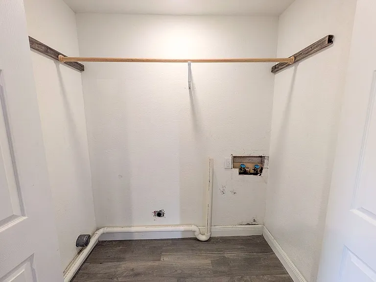 4404 Raven St — Photo 10