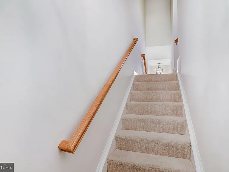 42526 Mayflower Ter — Photo 5