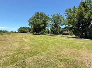 295 County Road 810, Buna, TX 77612