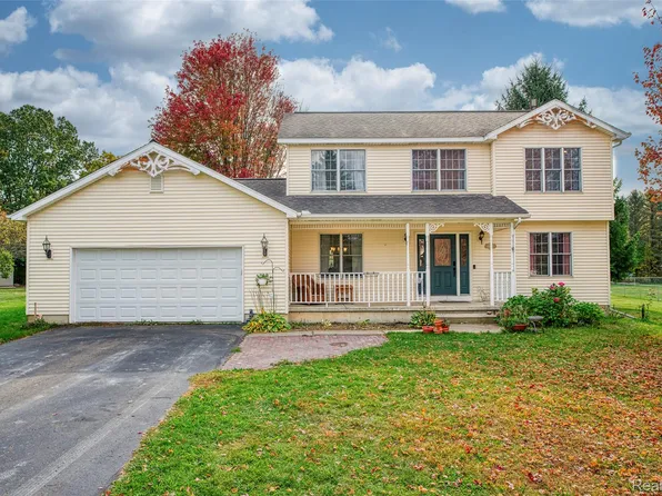 10887 Mack In Aw Trl, Fowlerville, MI 48836