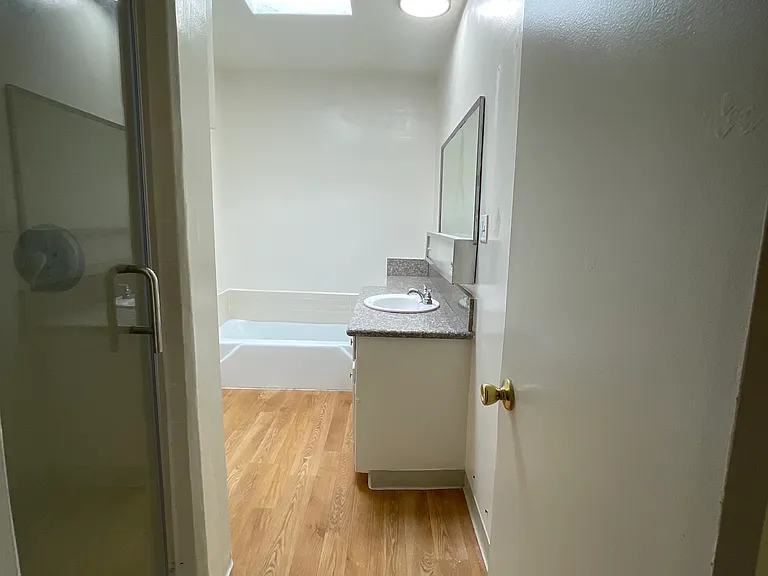 2215 N Beachwood Dr #205 — Photo 11