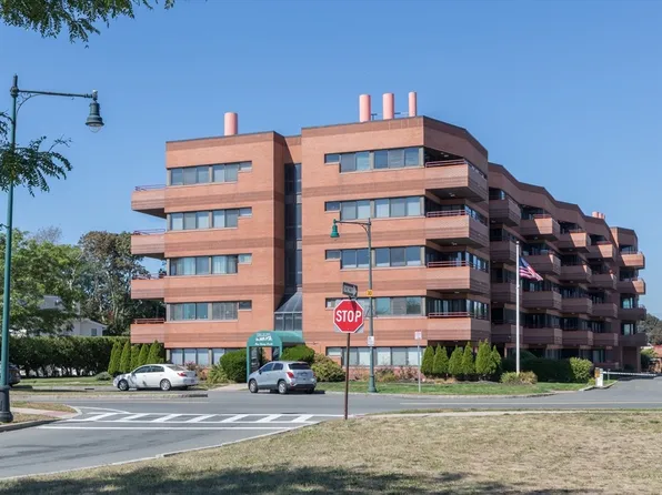 1 Carey Cir APT 409, Revere, MA 02151