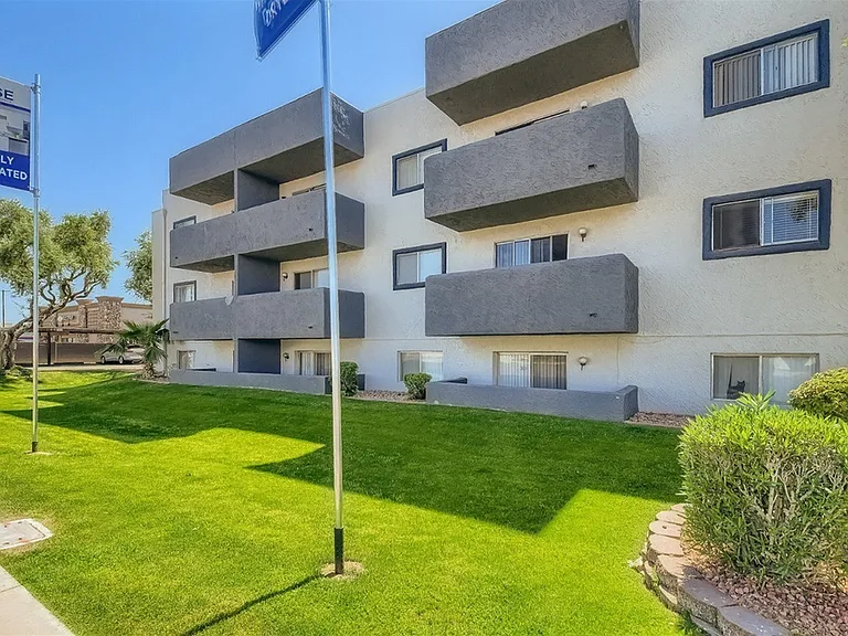 1325 W Guadalupe Rd — Photo 49