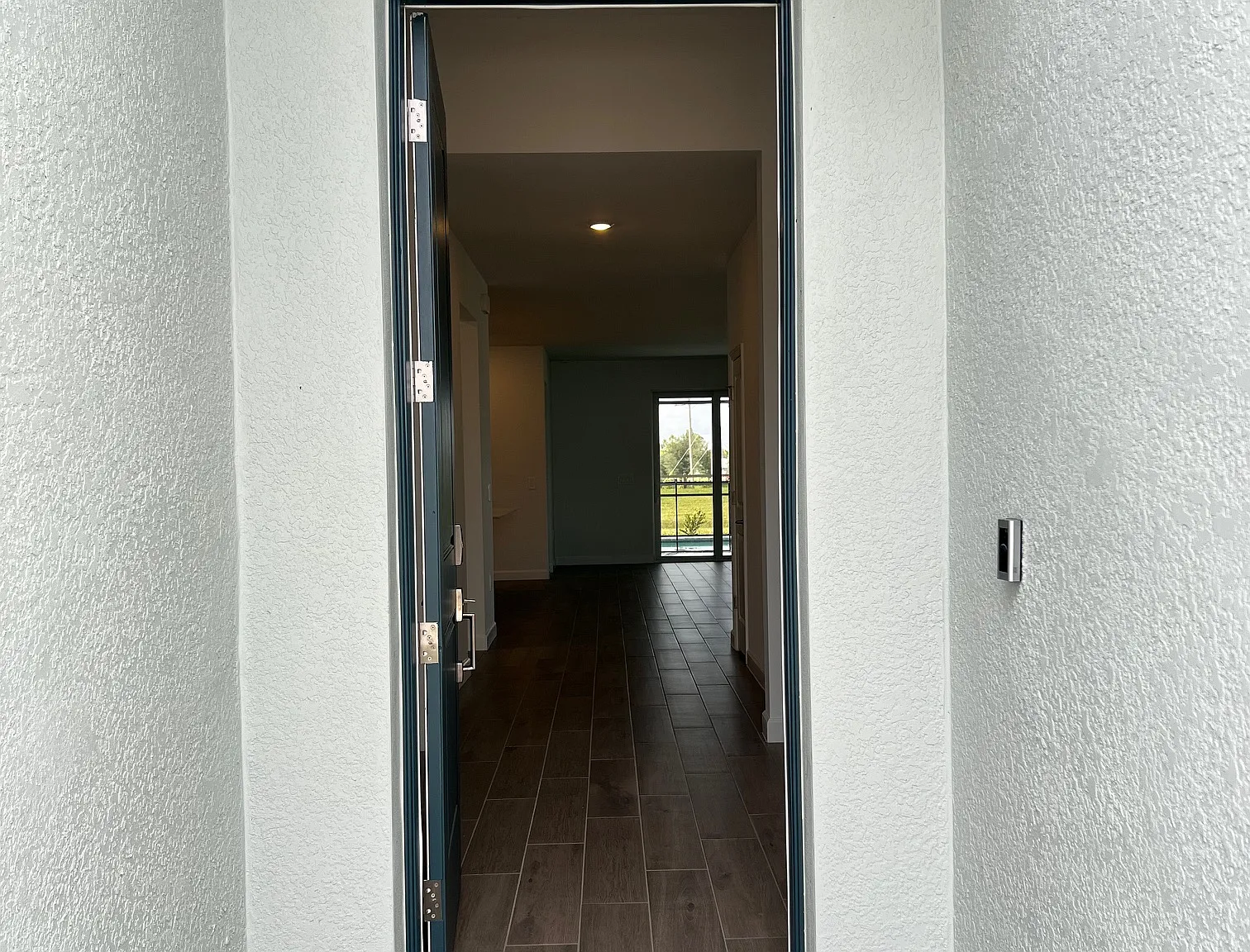 4 bed, 2032 sqft, $3,400 — Photo 2