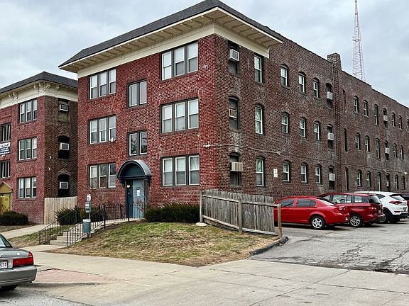 2nd image of 3205 Broadway Blvd APT 7