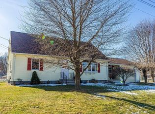 15 Hamel St, Chicopee, MA 01020