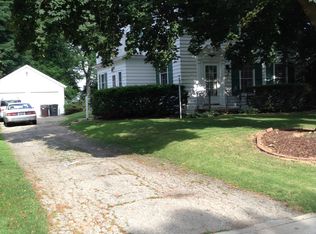 110 Bonito St, Walworth, WI 53184