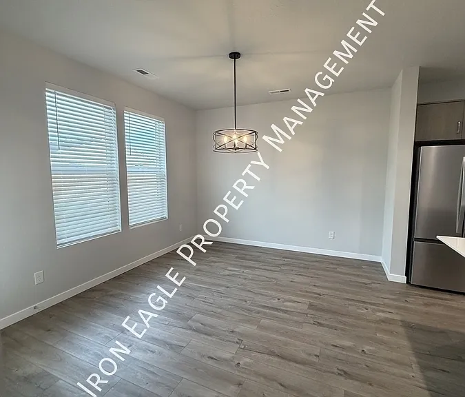 1086 Woods Bog Ct — Photo 8
