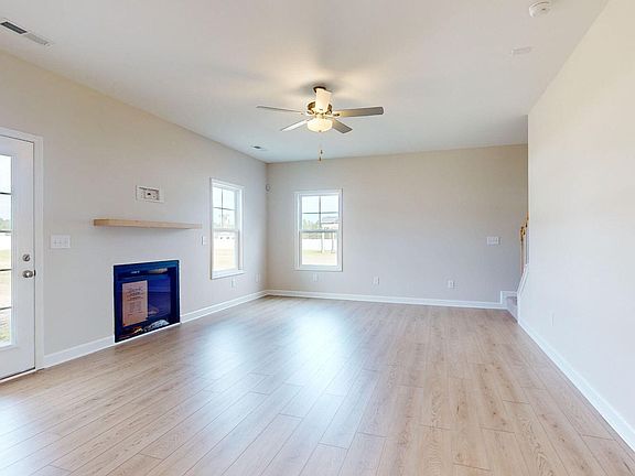 4th image of 1056 Appaloosa Trail