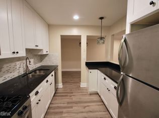 5101 Carriageway Dr #B-101, Rolling Meadows, IL 60008