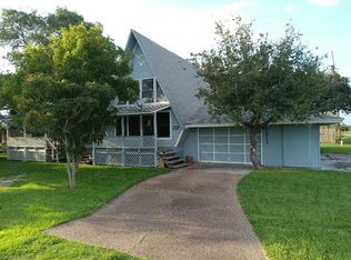 179 Smithe Dr, Rockport, TX 78382