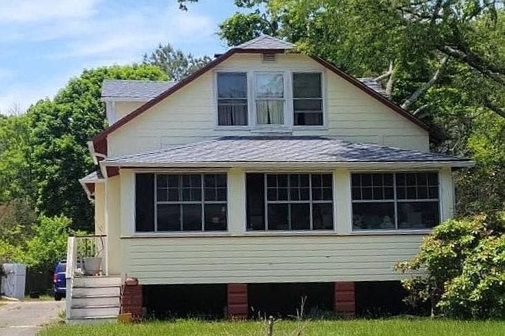 1st image of 288 Thomas Ave