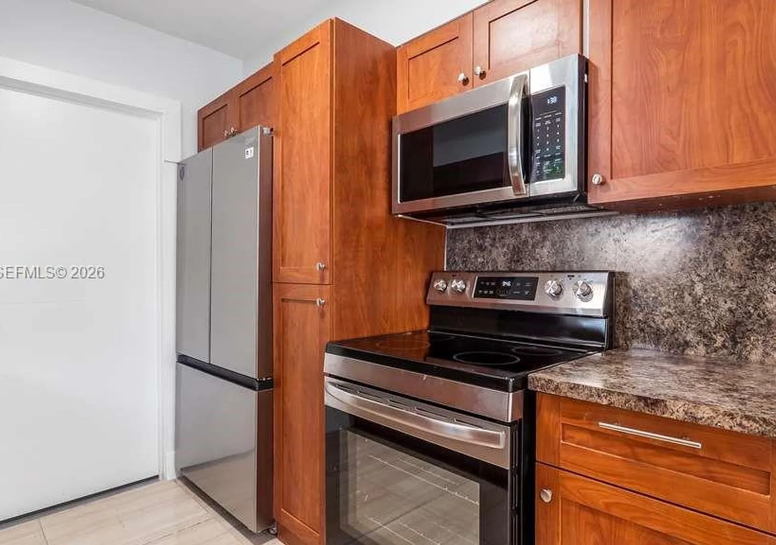 630 SW 28th Drive, Fort Lauderdale, FL 33312 — Photo 2