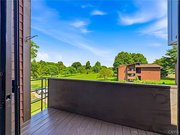 4th image of 679 Idlewood Blvd