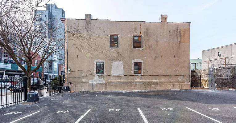 Rented by Nooklyn NYC LLC | media 47