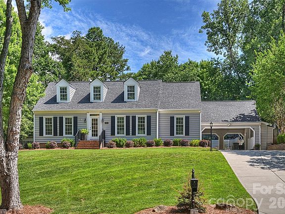 2nd image of 4013 Bridgewood Ln
