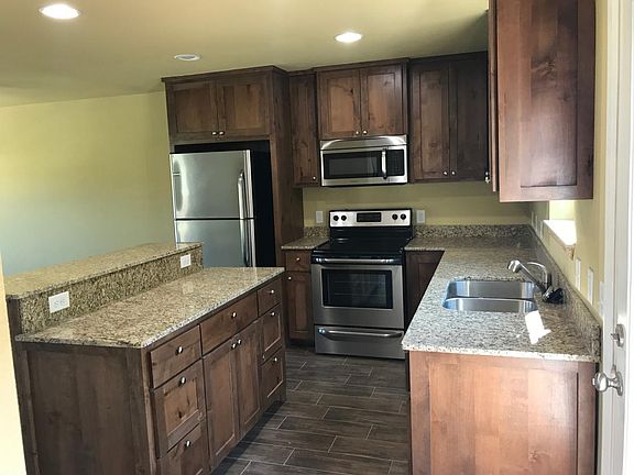2nd image of 2803 W Cottonwillow Way