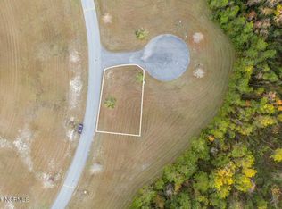 100 Emery Cir, Newport, NC 28570