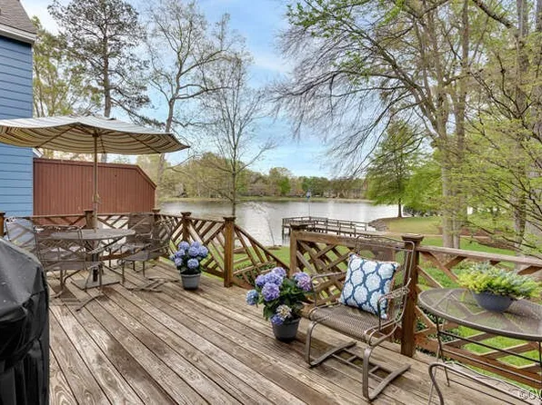 2706 Berkeley Pointe Dr, Henrico, VA 23233