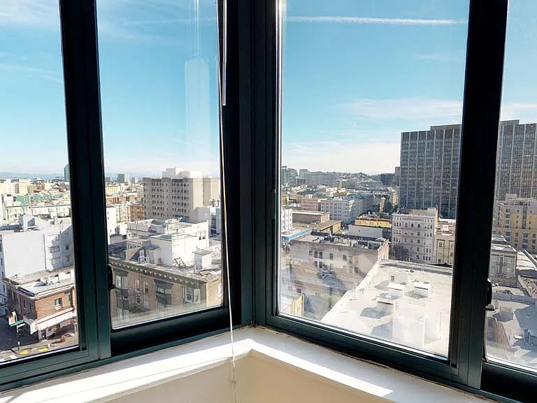 Trinity Towers Apartments — Photo 80