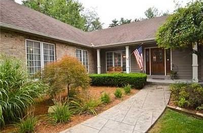 2nd image of 52333 Dorchester Ct