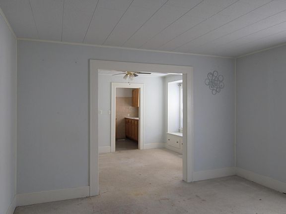 2nd image of 616 N Franklin Ave