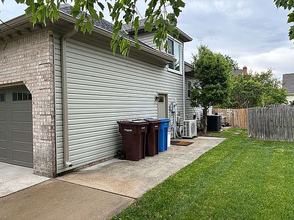 3rd image of 416 Brougham Ct