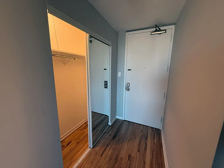 Covington - 4600 N Clarendon Ave — Photo 36