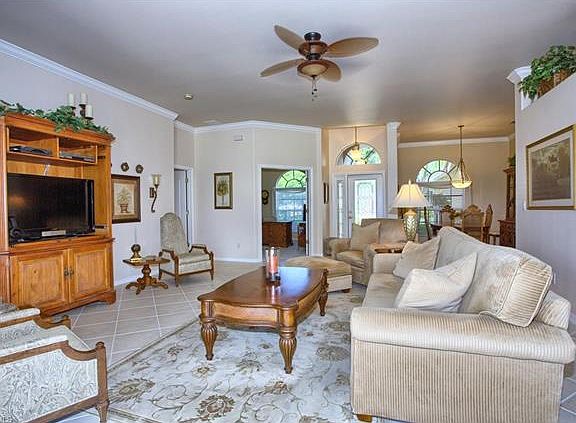 5th image of 11204 King Palm Ct