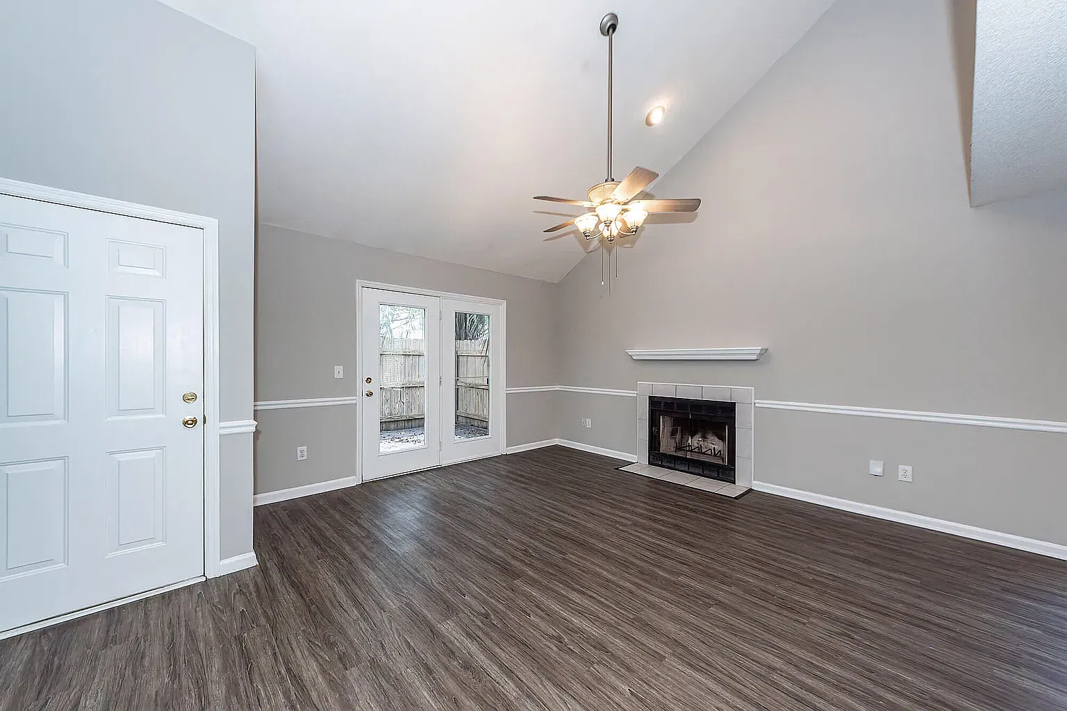 2 bed, 1.5 bath, 1232 sqft, $2,600 — Photo 4