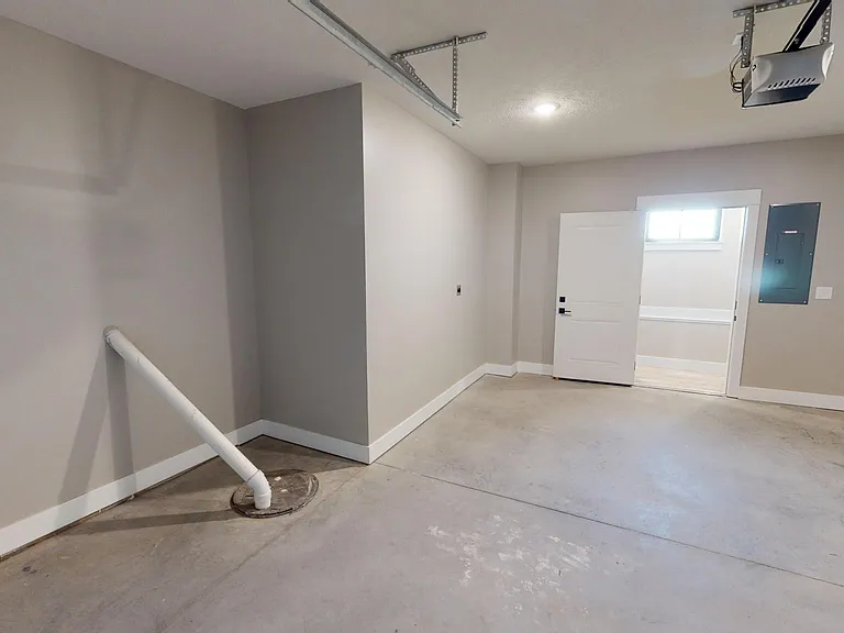 Element 30 Townhomes — Photo 18