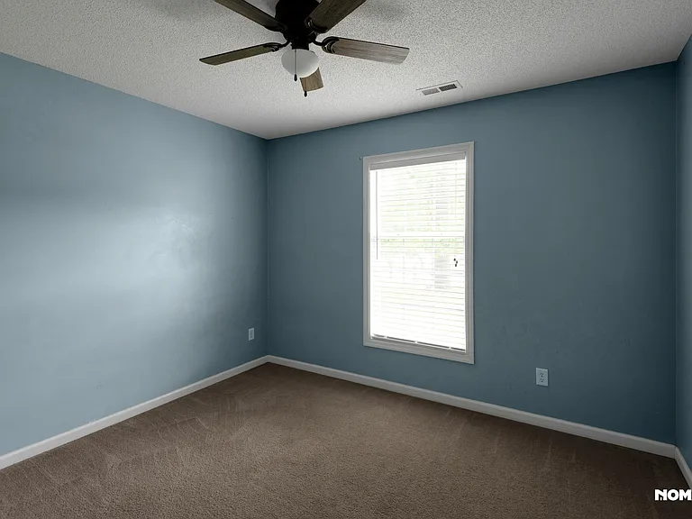 216 Stone Point Ln — Photo 24