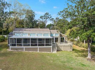 9400 Neumann Dr, Elberta, AL 36530