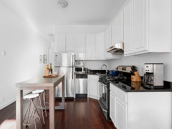5th image of 305 Stuyvesant Ave APT 2