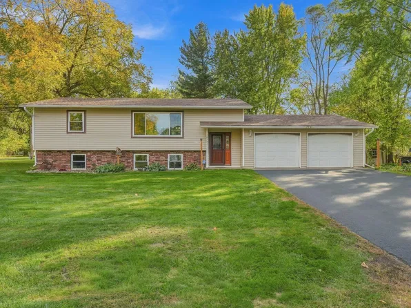 16701 Upper 4th St N, Lakeland, MN 55043