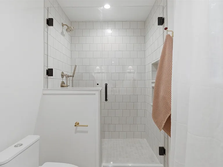 8300 Summer Place Dr — Photo 8