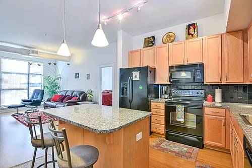 535 S Upper St Photo 1