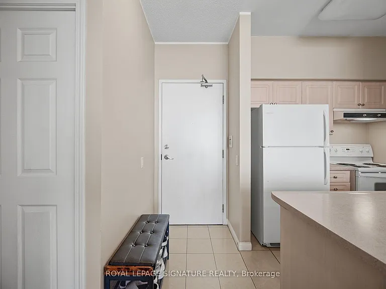 153 Beecroft Rd N #Penthouse 109 — Photo 6